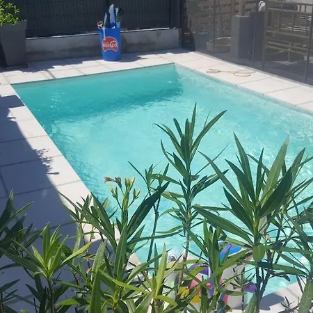 بيت للعطل House With Private Pool *